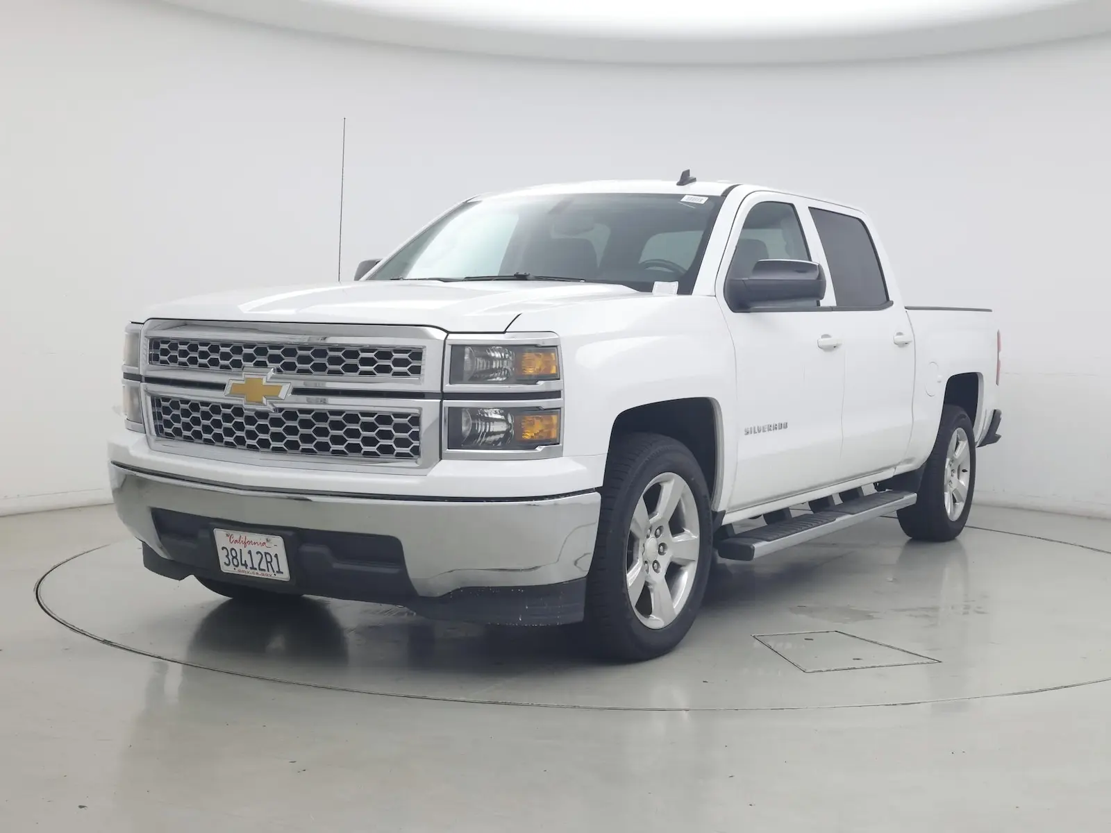 2014 Chevrolet Silverado 1500 LT Crew Cab Short Box photo 5