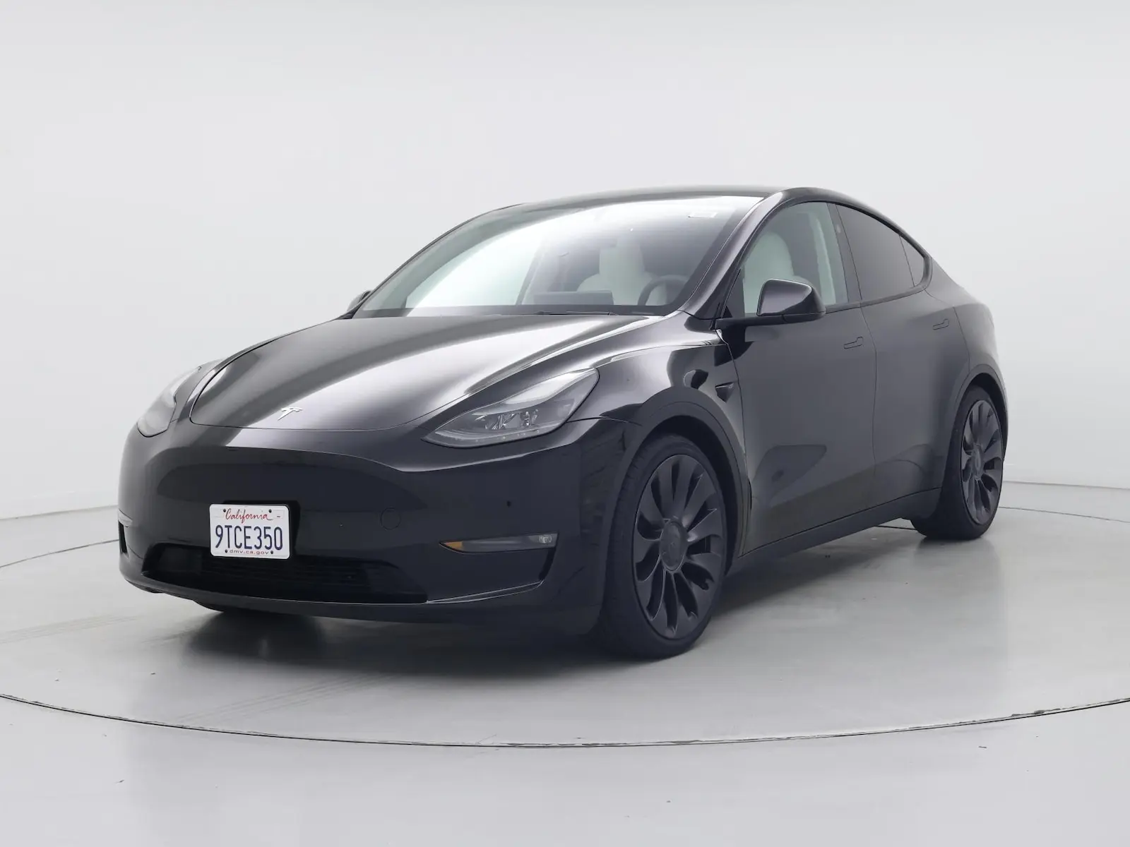 2025 Tesla Model Y Performance Dual Motor AWD photo 5
