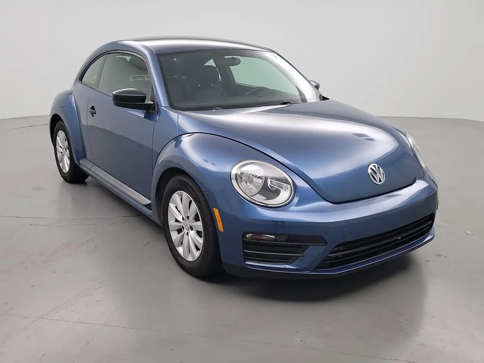 2018 Volkswagen Beetle 2.0T S Auto's photo