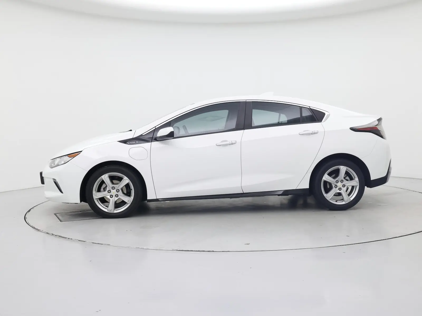 2017 Chevrolet Volt LT photo 4