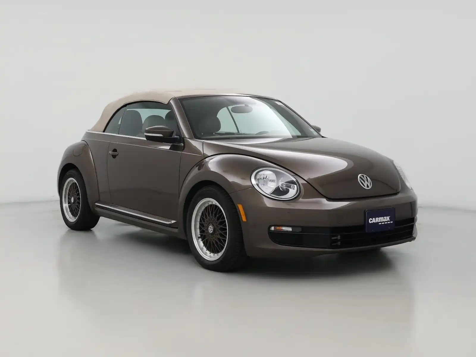 2015 Volkswagen Beetle 1.8T Convertible. Auto's photo