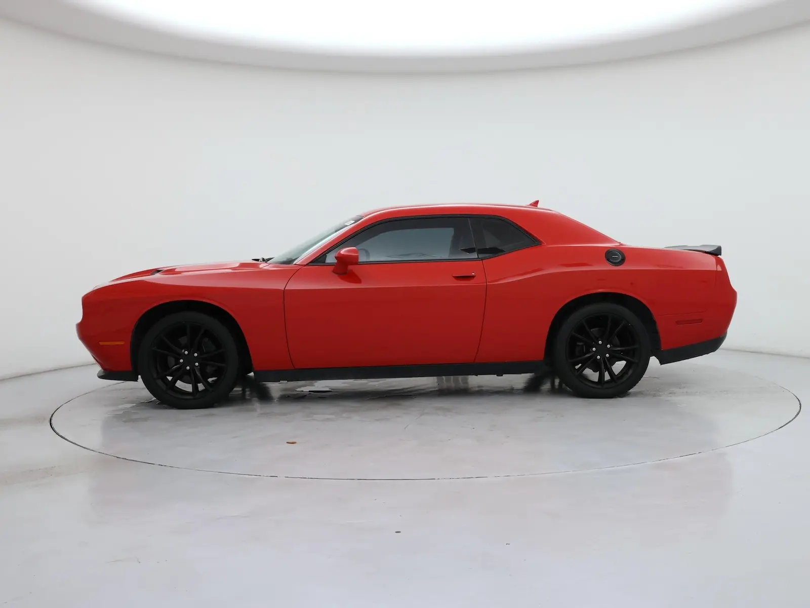 2016 Dodge Challenger SXT Plus photo 4