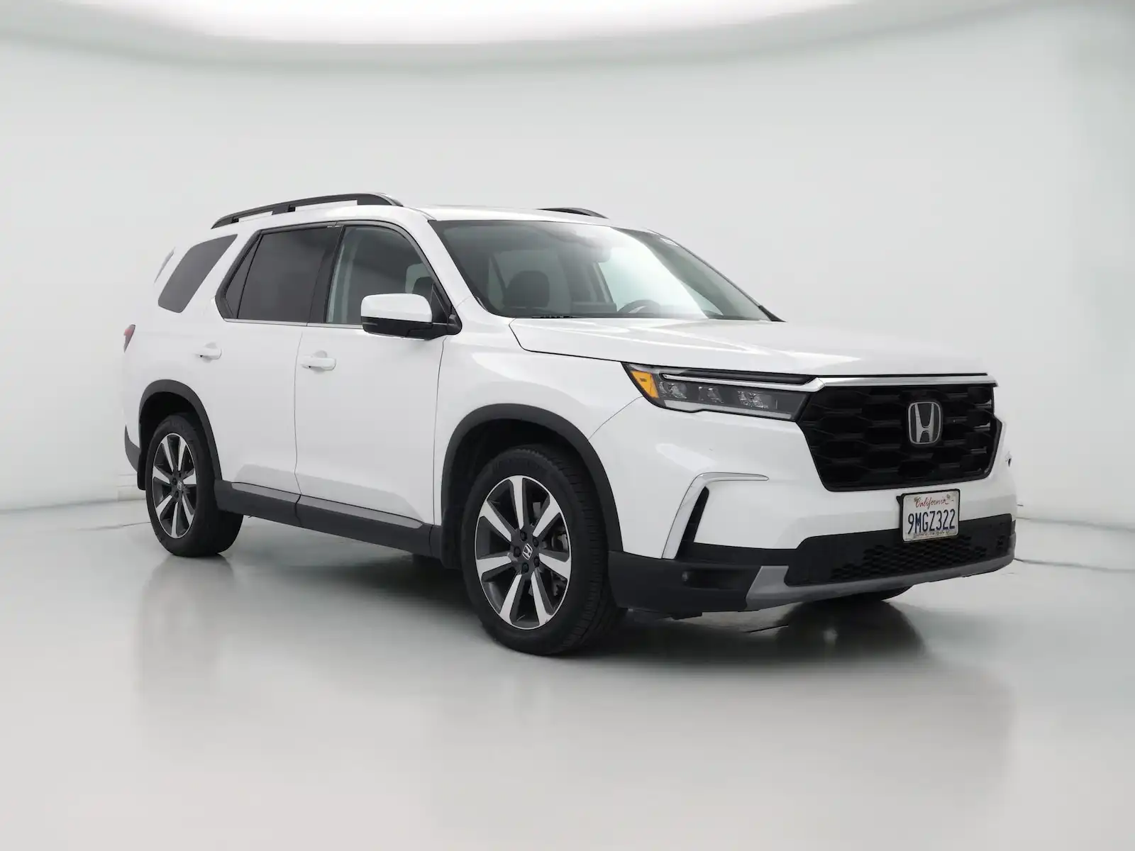 2025 Honda Pilot Touring AWD's photo