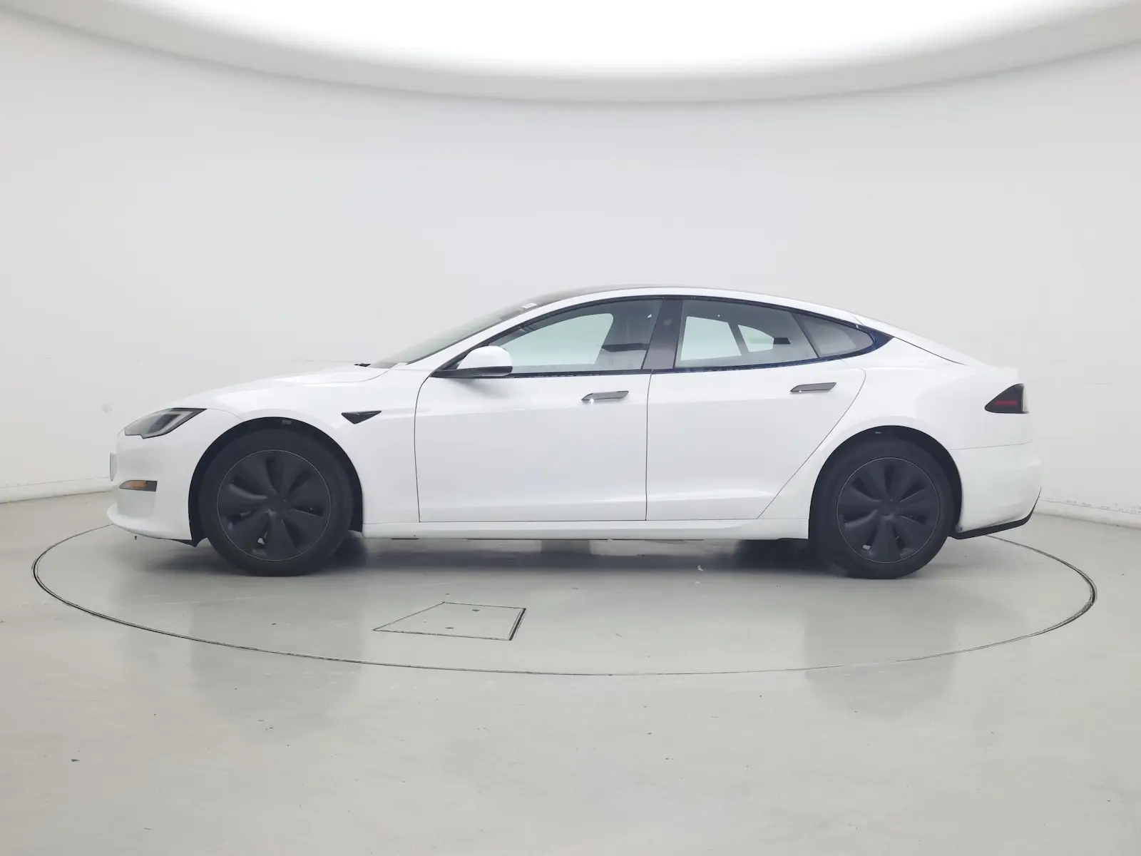 2023 Tesla Model S undefined photo 4