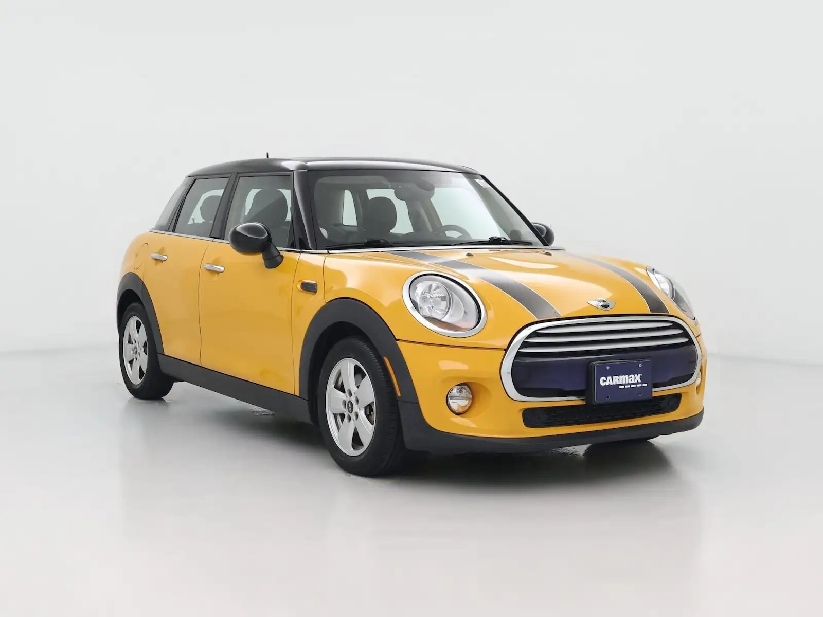 2015 MINI Cooper 4 Door's photo