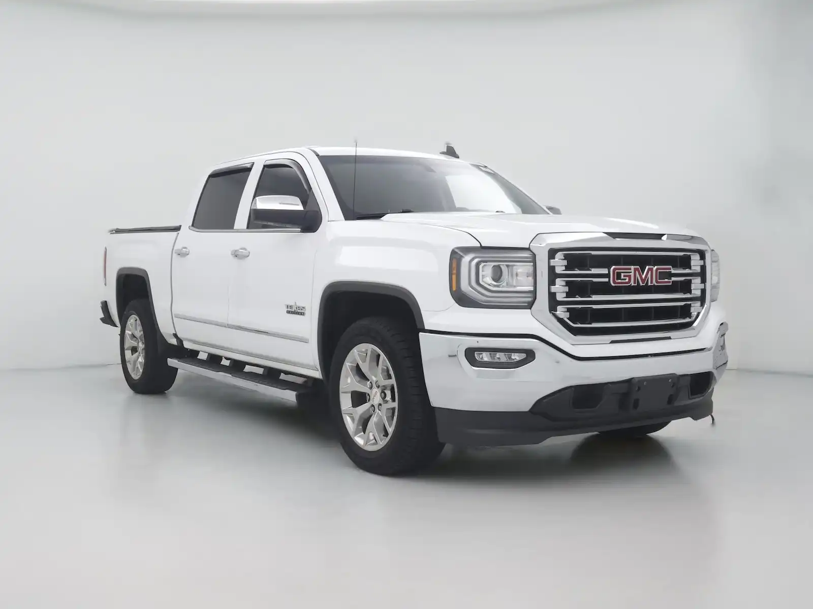 2017 GMC Sierra SLT 2WD Crew Cab Short Box's photo
