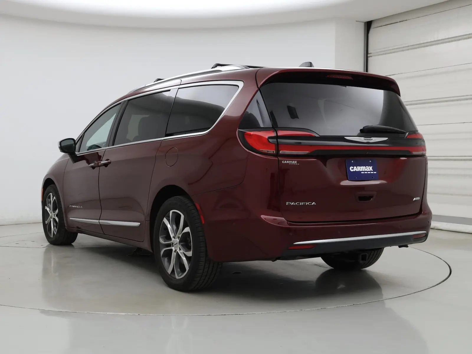 2023 Chrysler Pacifica Pinnacle AWD photo 3
