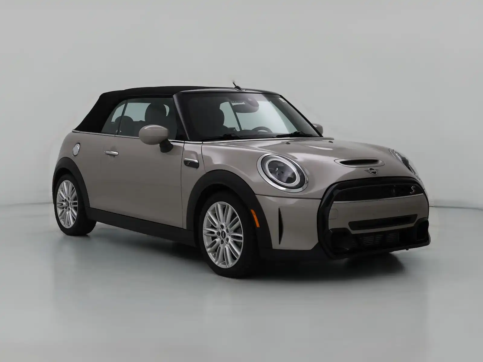 2024 MINI Convertible Cooper S's photo