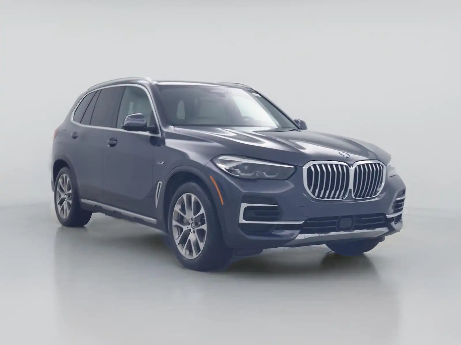 2022 BMW X5 xDrive45e's photo