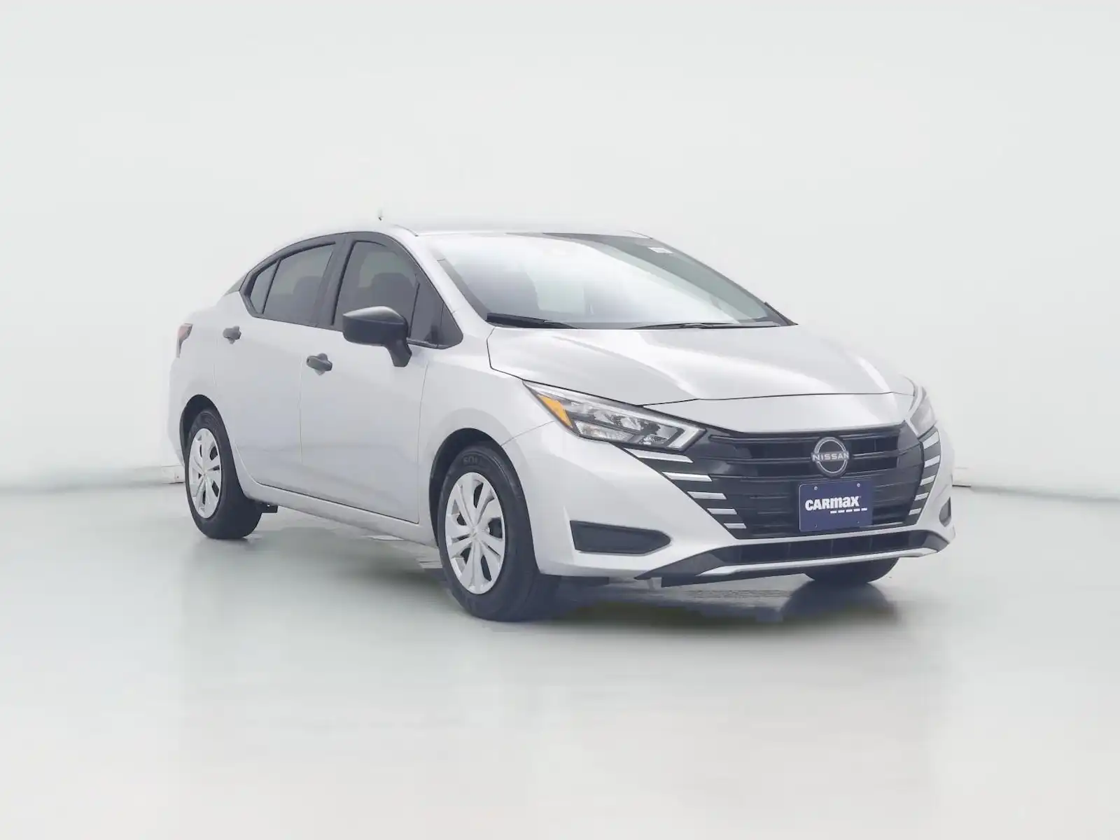 2025 Nissan Versa 1.6 S CVT's photo