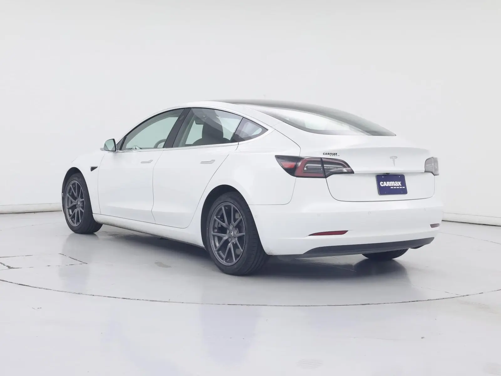 2020 Tesla Model 3 Standard Range Plus photo 3