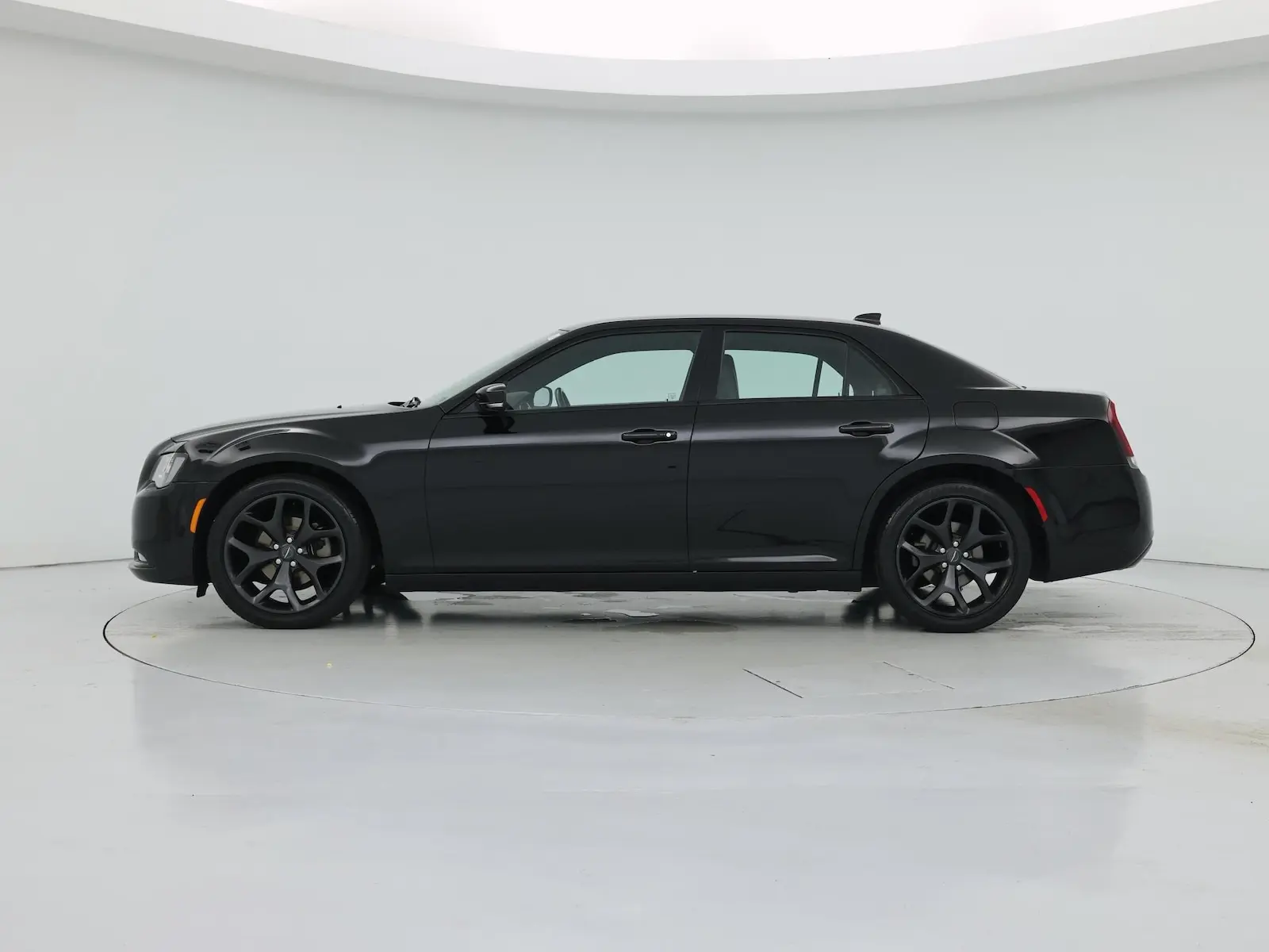 2021 Chrysler 300 S photo 4