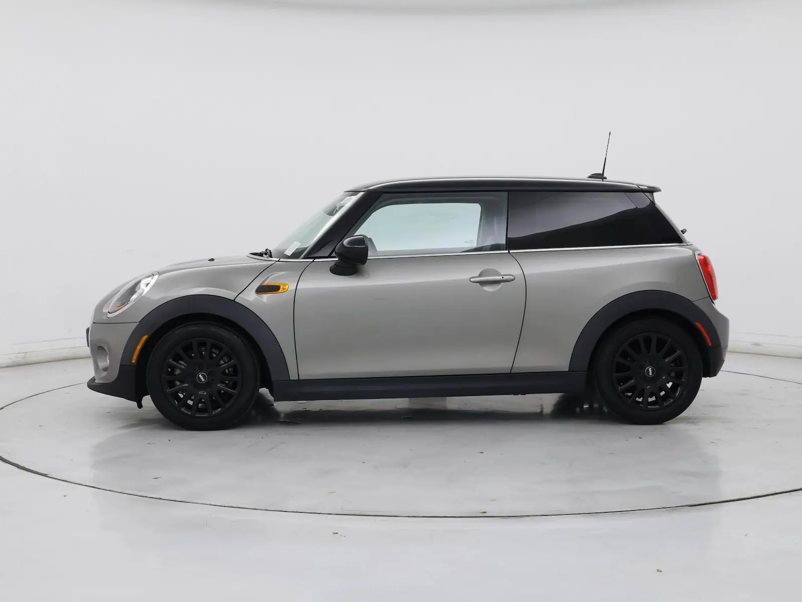 2017 MINI Cooper Base photo 4