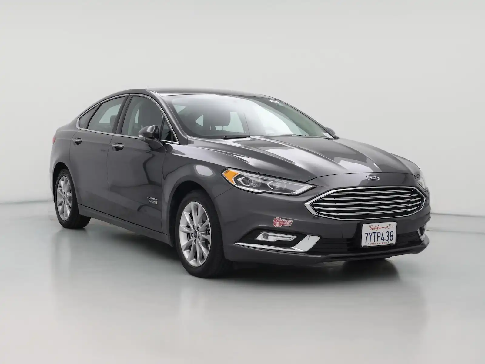 2017 Ford Fusion PHEV Titanium's photo
