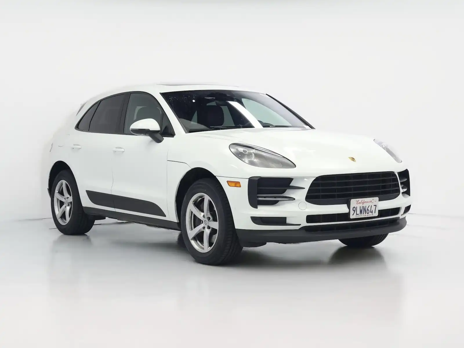 2021 Porsche Macan Base's photo