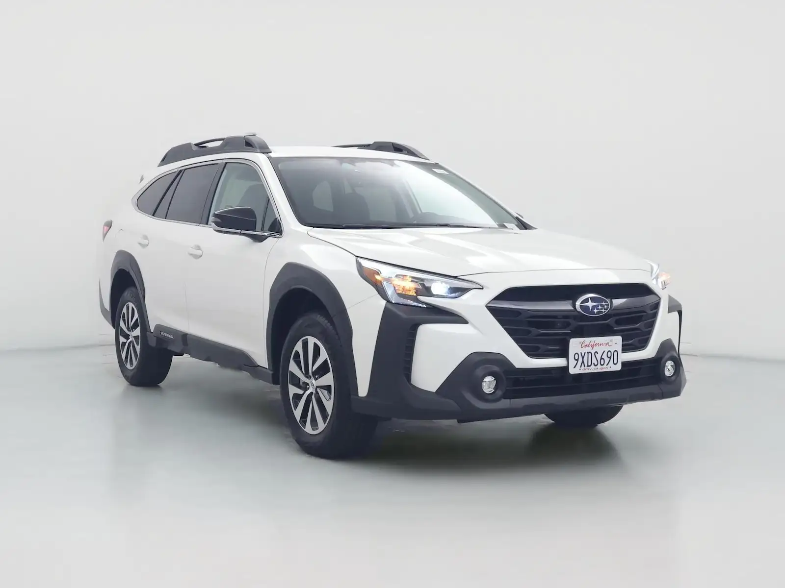 2025 Subaru Outback Premium's photo