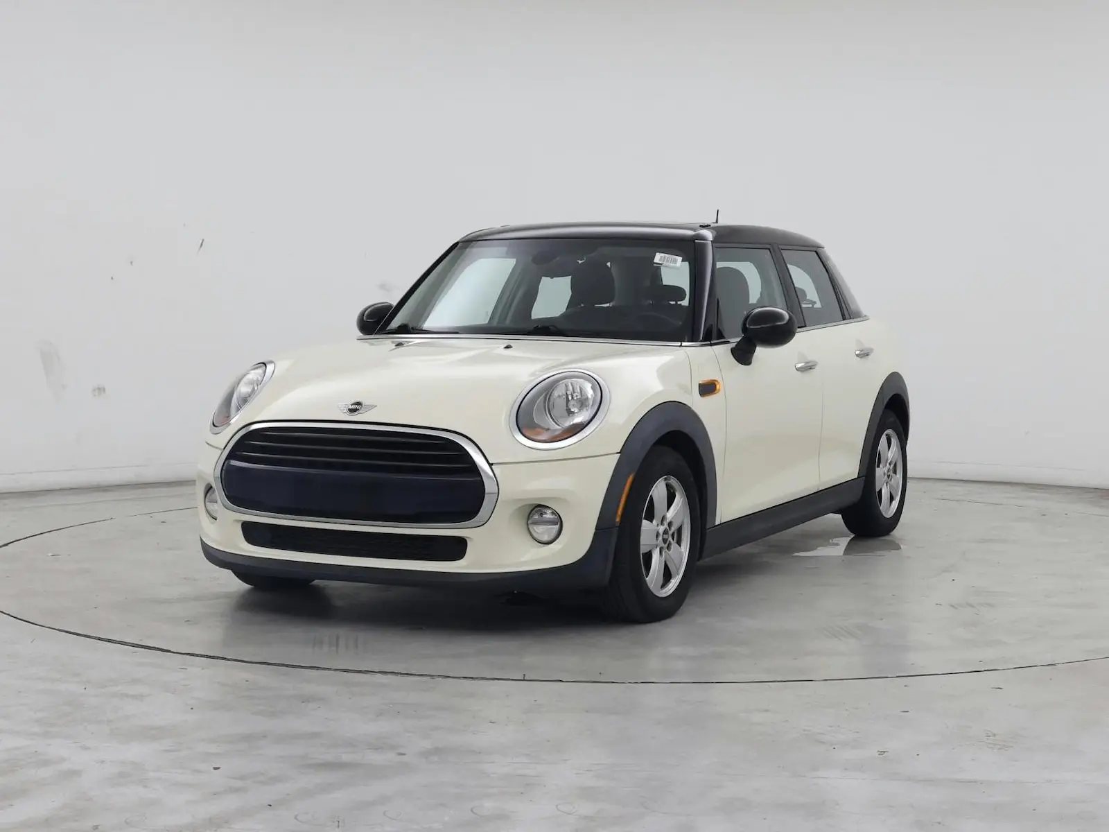 2017 MINI Cooper 4 Door photo 5