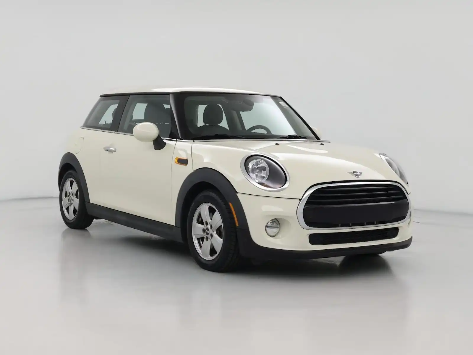 2019 MINI Hardtop Cooper Classic's photo