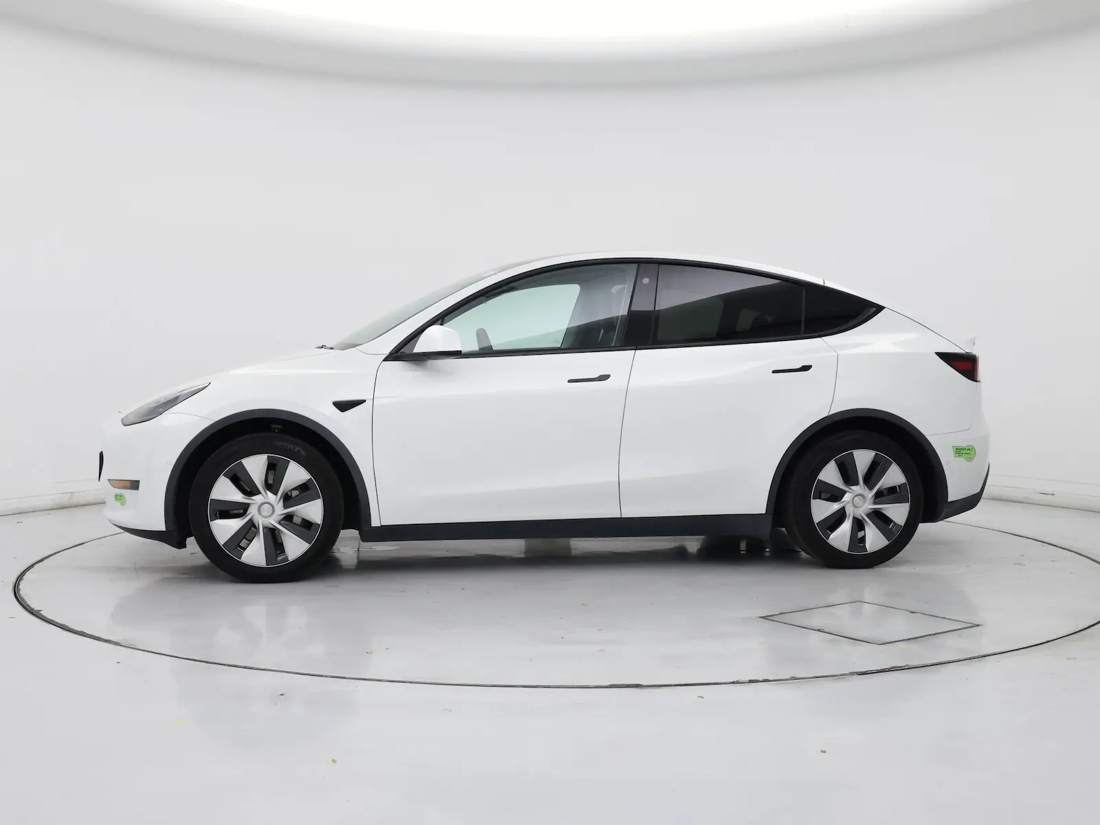 2021 Tesla Model Y Standard Range photo 4