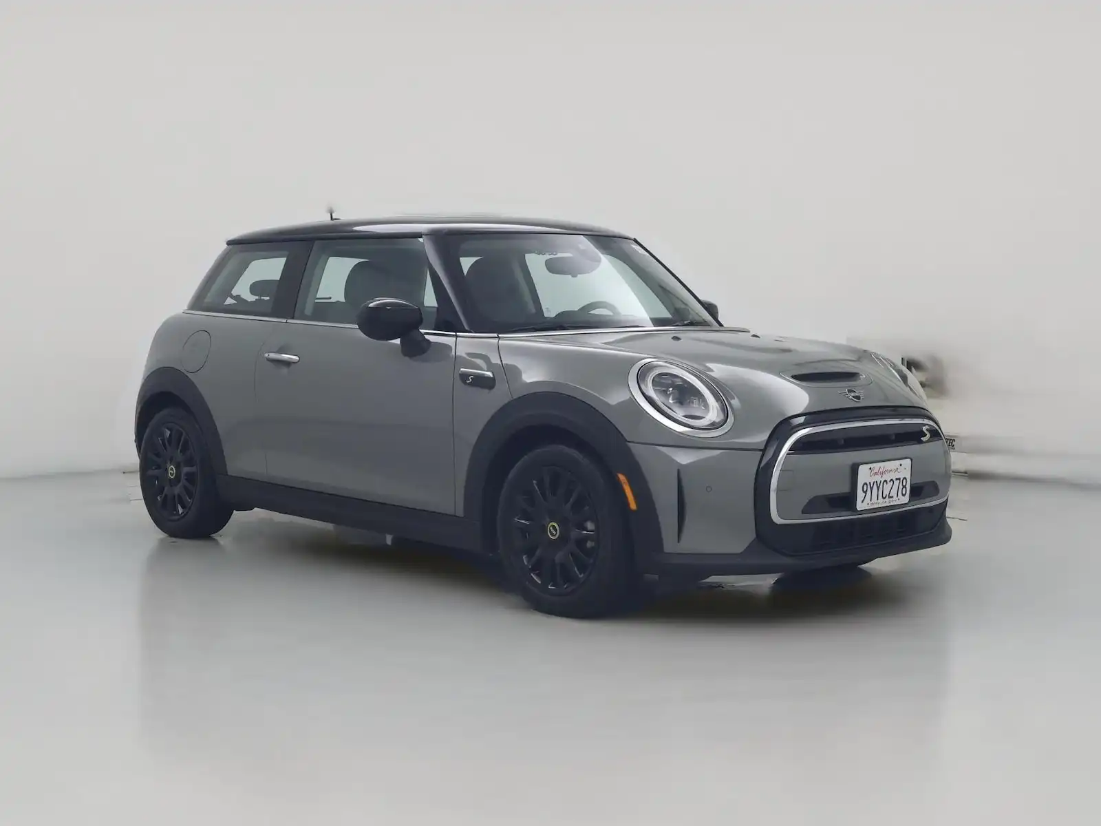 2023 MINI Hardtop Cooper SE Signature's photo