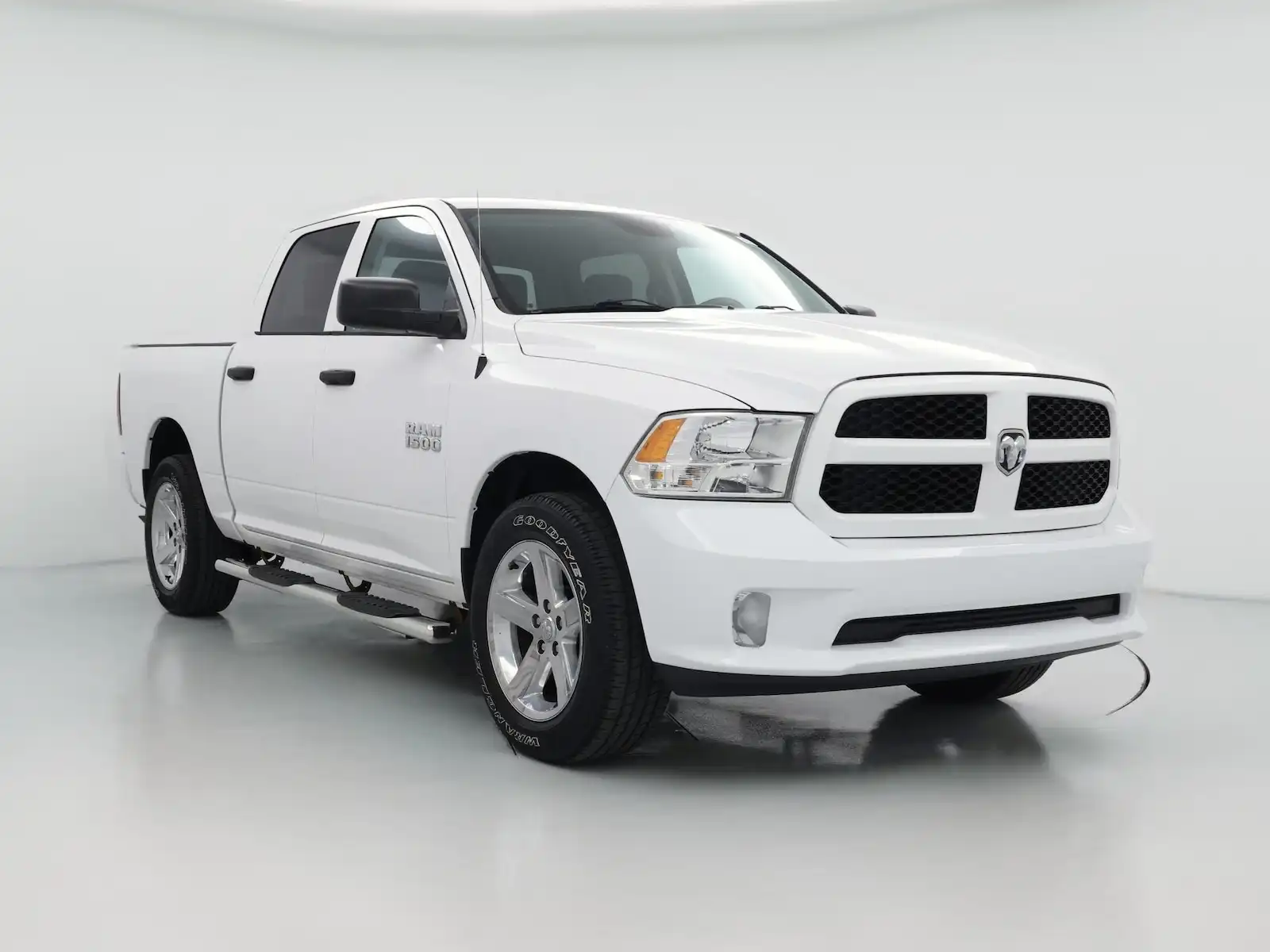 2017 RAM 1500 Express 4WD Crew Cab 5'7's photo