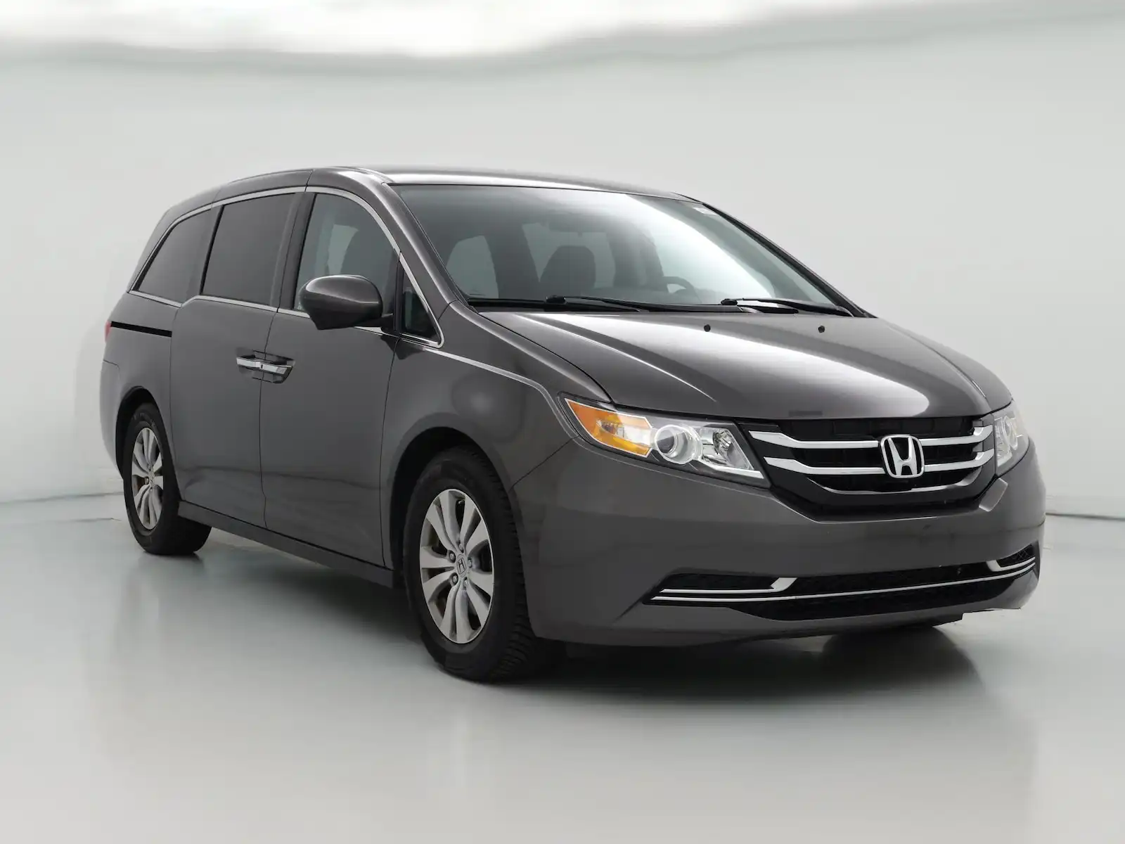 2016 Honda Odyssey SE's photo