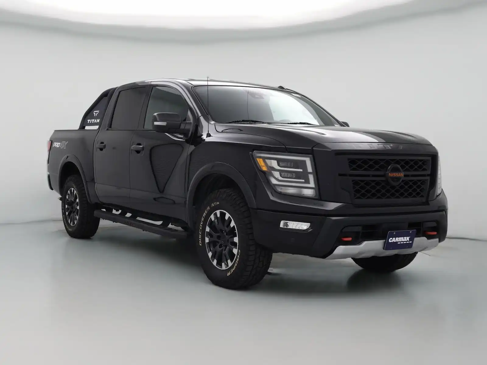 2020 Nissan Titan PRO-4X's photo