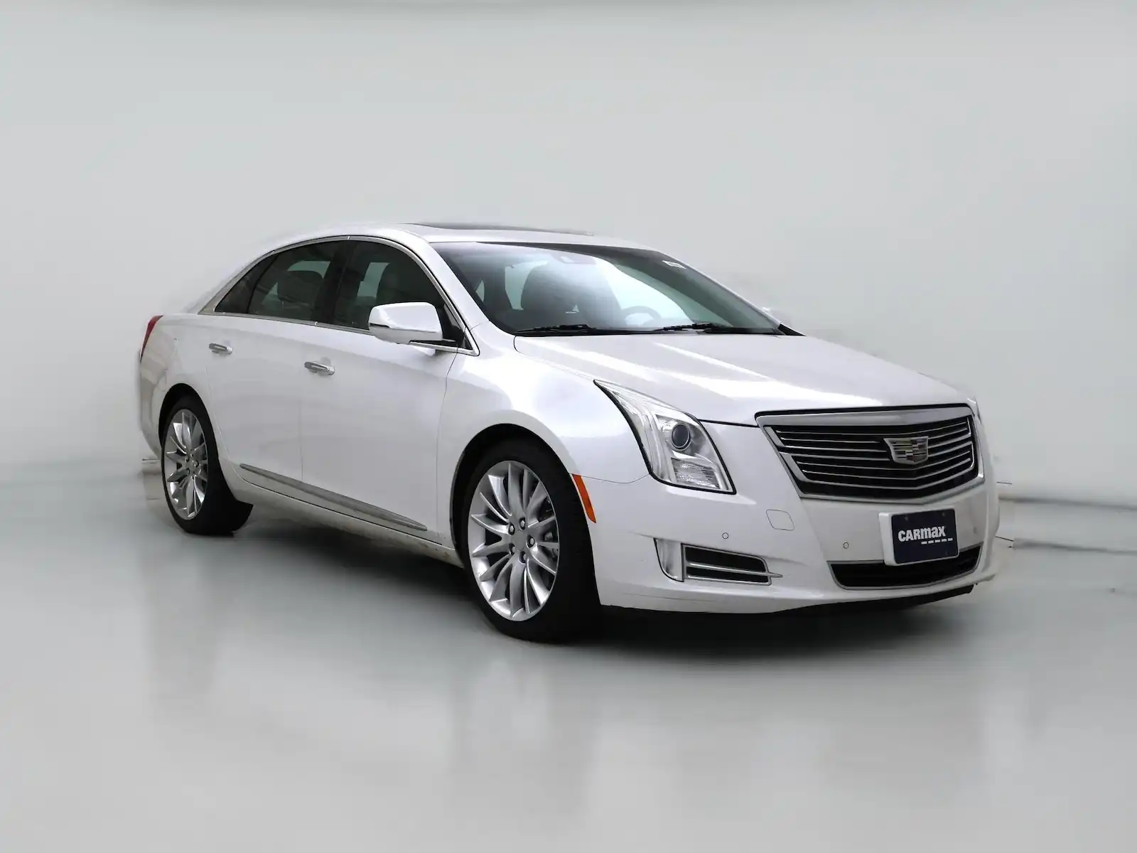 2016 Cadillac XTS 3.6L Platinum AWD Collection's photo