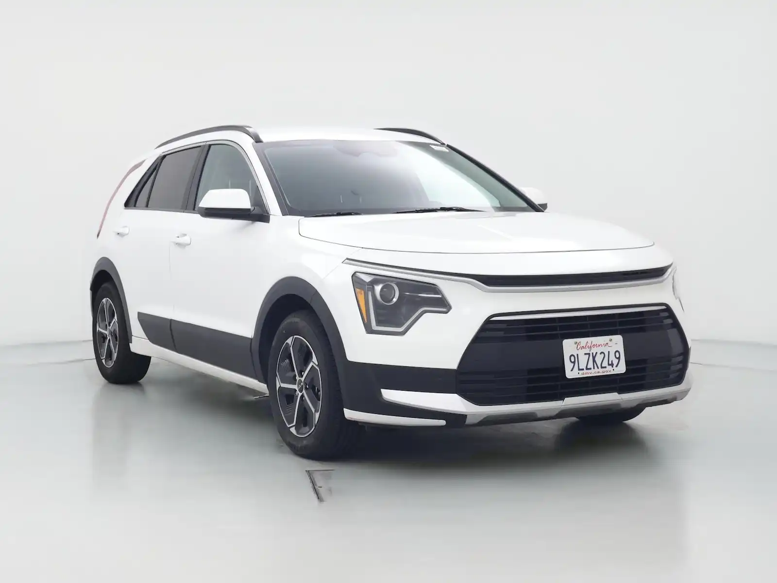 2024 Kia Niro Hybrid LX's photo