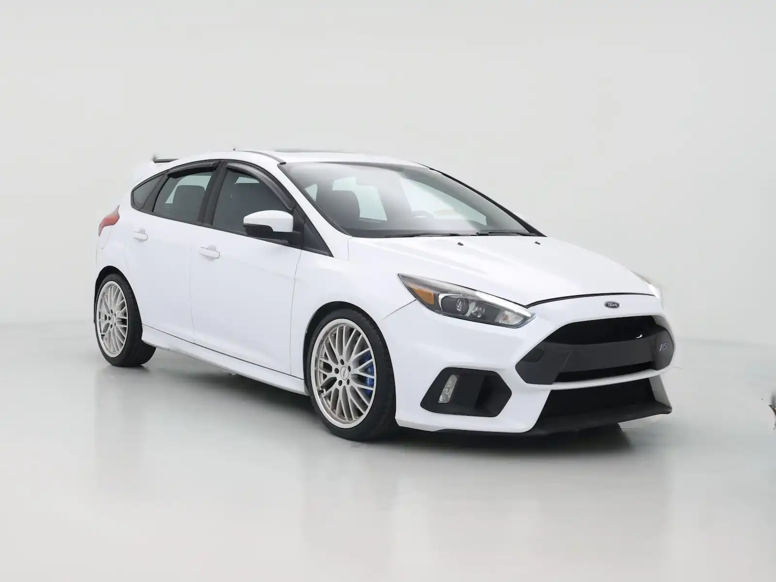 2017 Ford Focus RS Hatchback 5-Door's photo