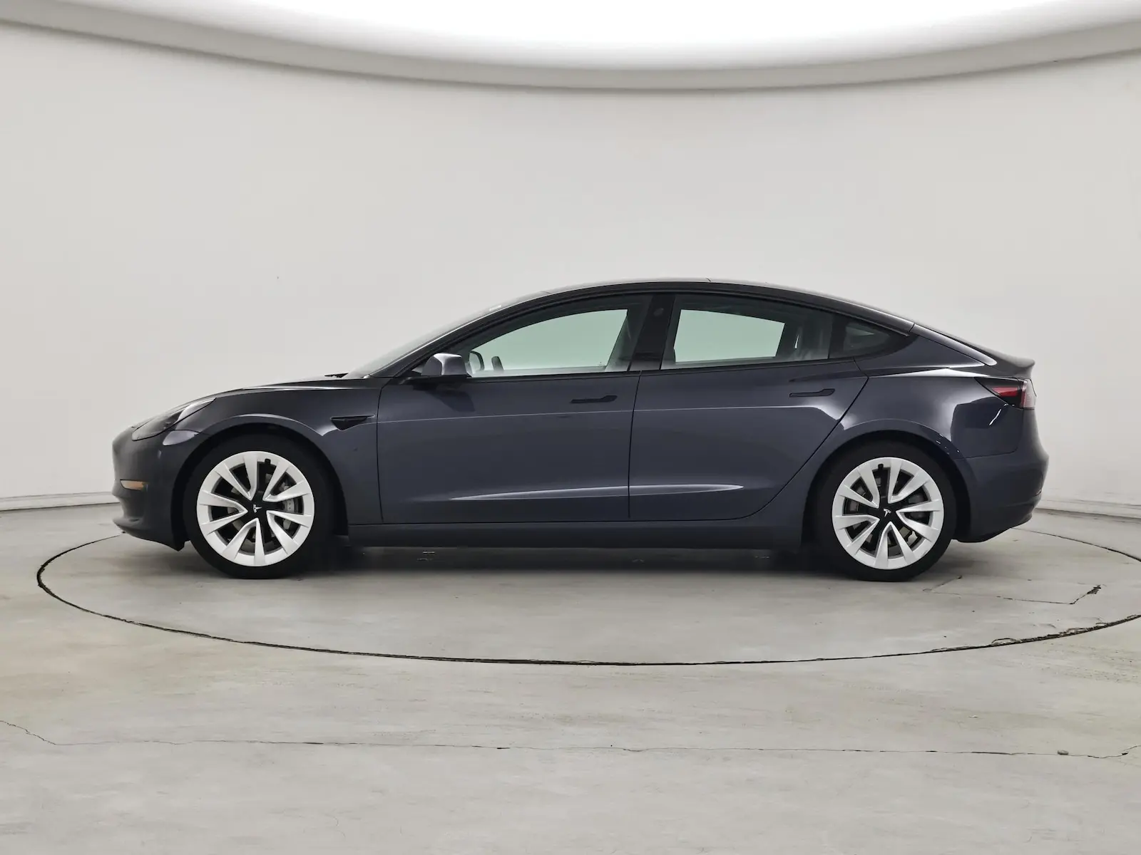 2021 Tesla Model 3 Standard Range Plus photo 4