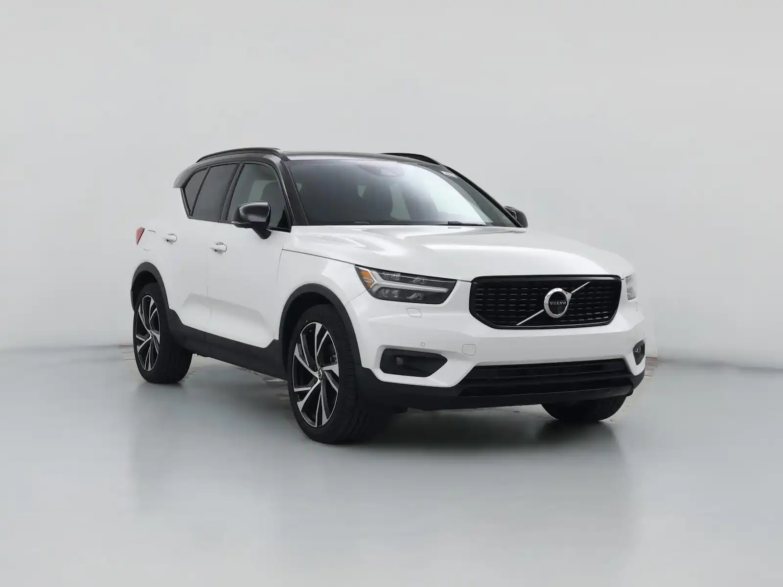2022 Volvo XC40 T5 R-Design AWD's photo