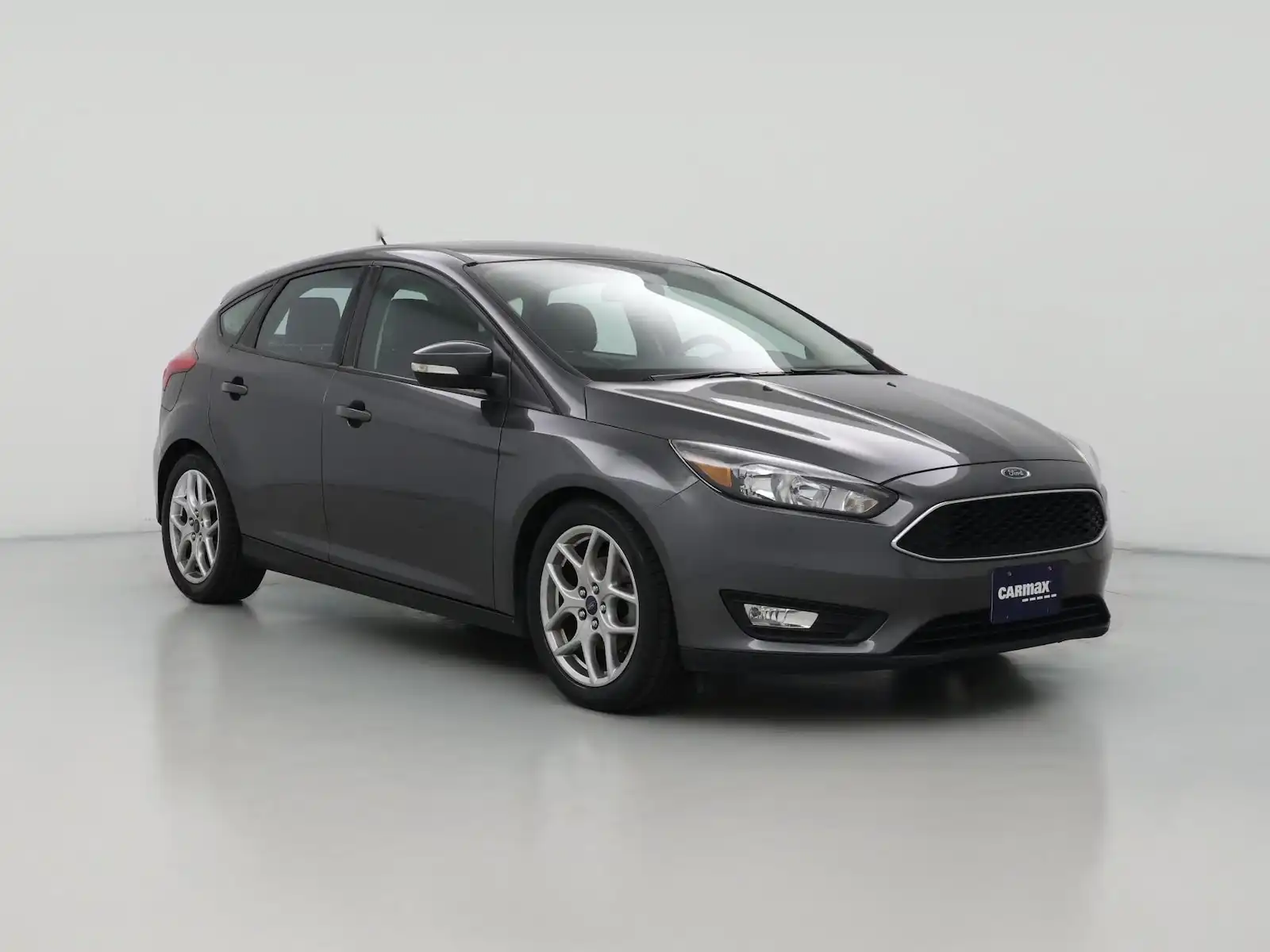 2015 Ford Focus SE Hatchback 5-Door's photo