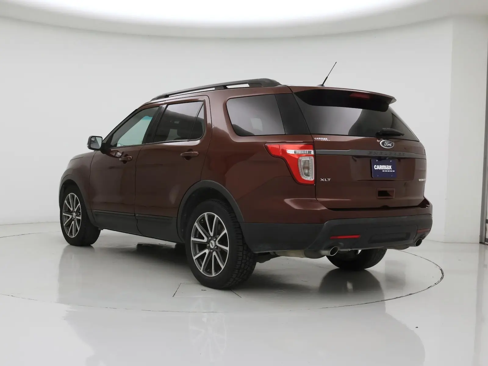 2015 Ford Explorer XLT photo 3
