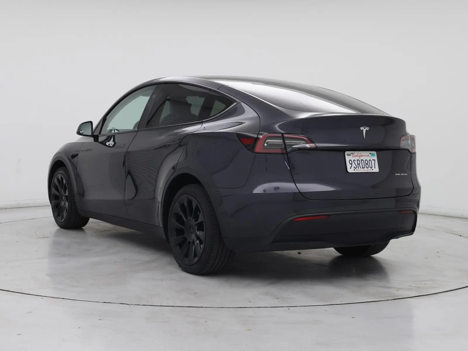 2025 Tesla Model Y Long Range Dual Motor AWD photo 3