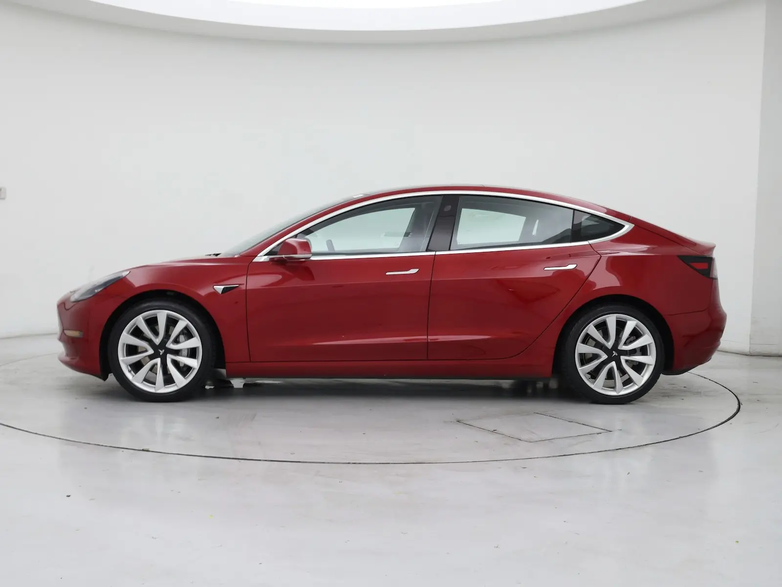 2020 Tesla Model 3 Standard Range Plus photo 4