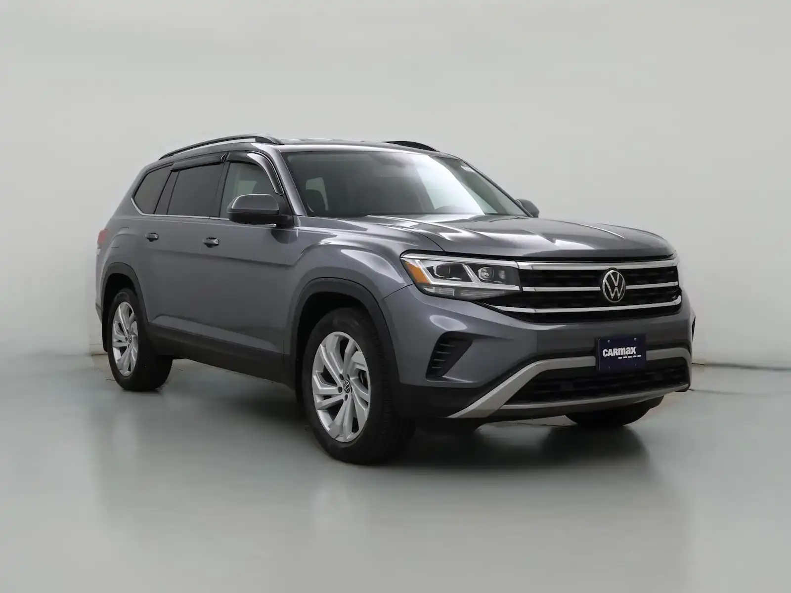 2022 Volkswagen Atlas 3.6L SE with Tech 4Motion's photo