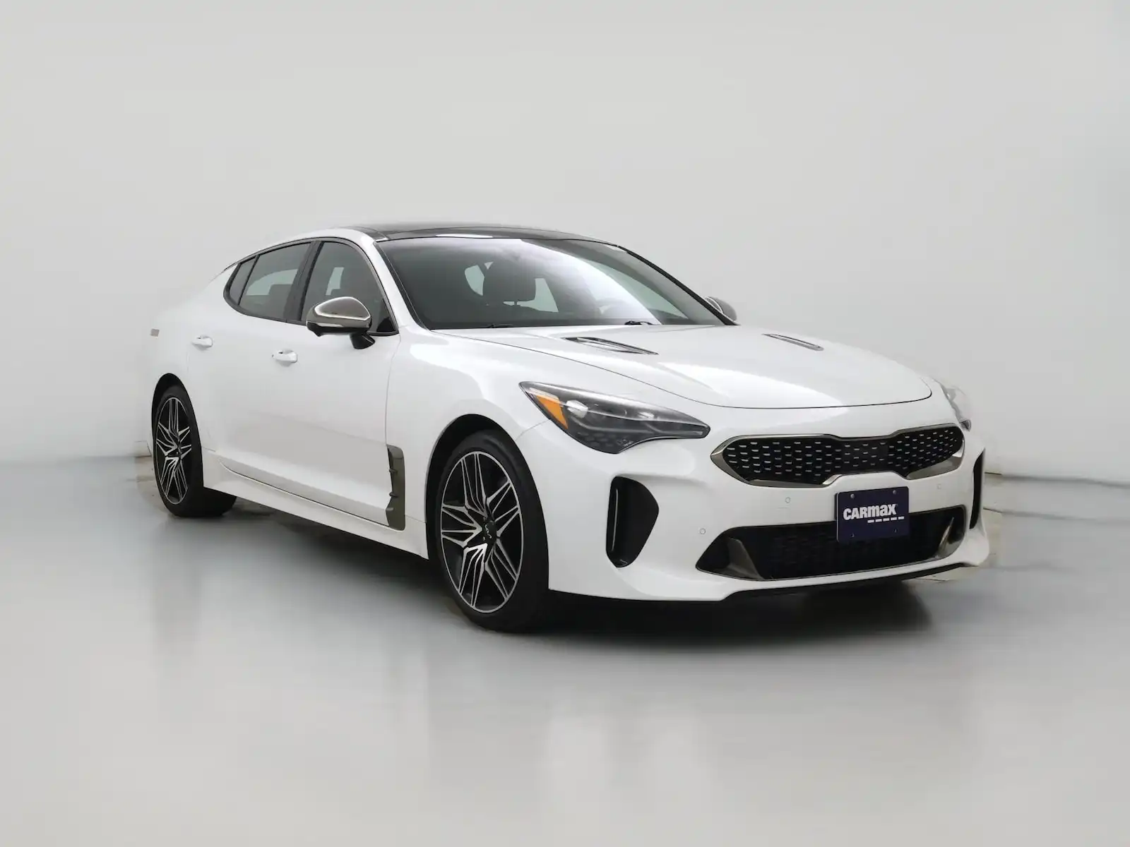 2023 Kia Stinger GT2 AWD's photo