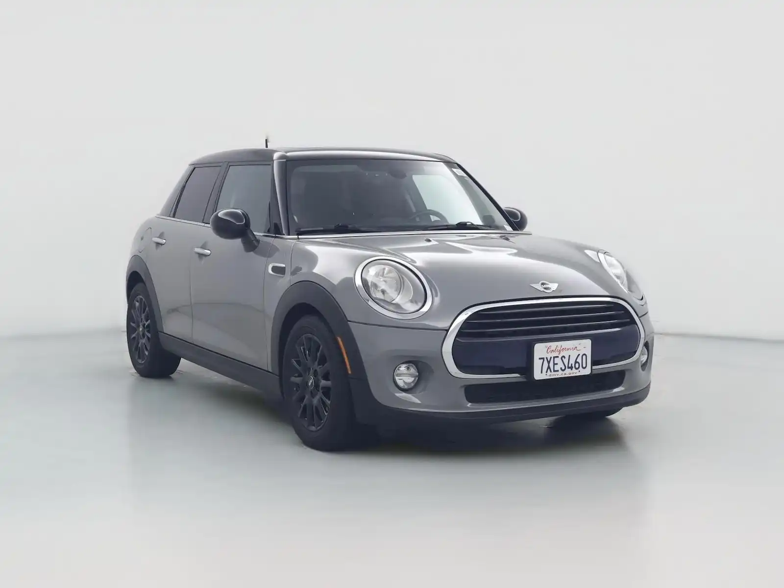 2017 MINI Cooper 4 Door's photo