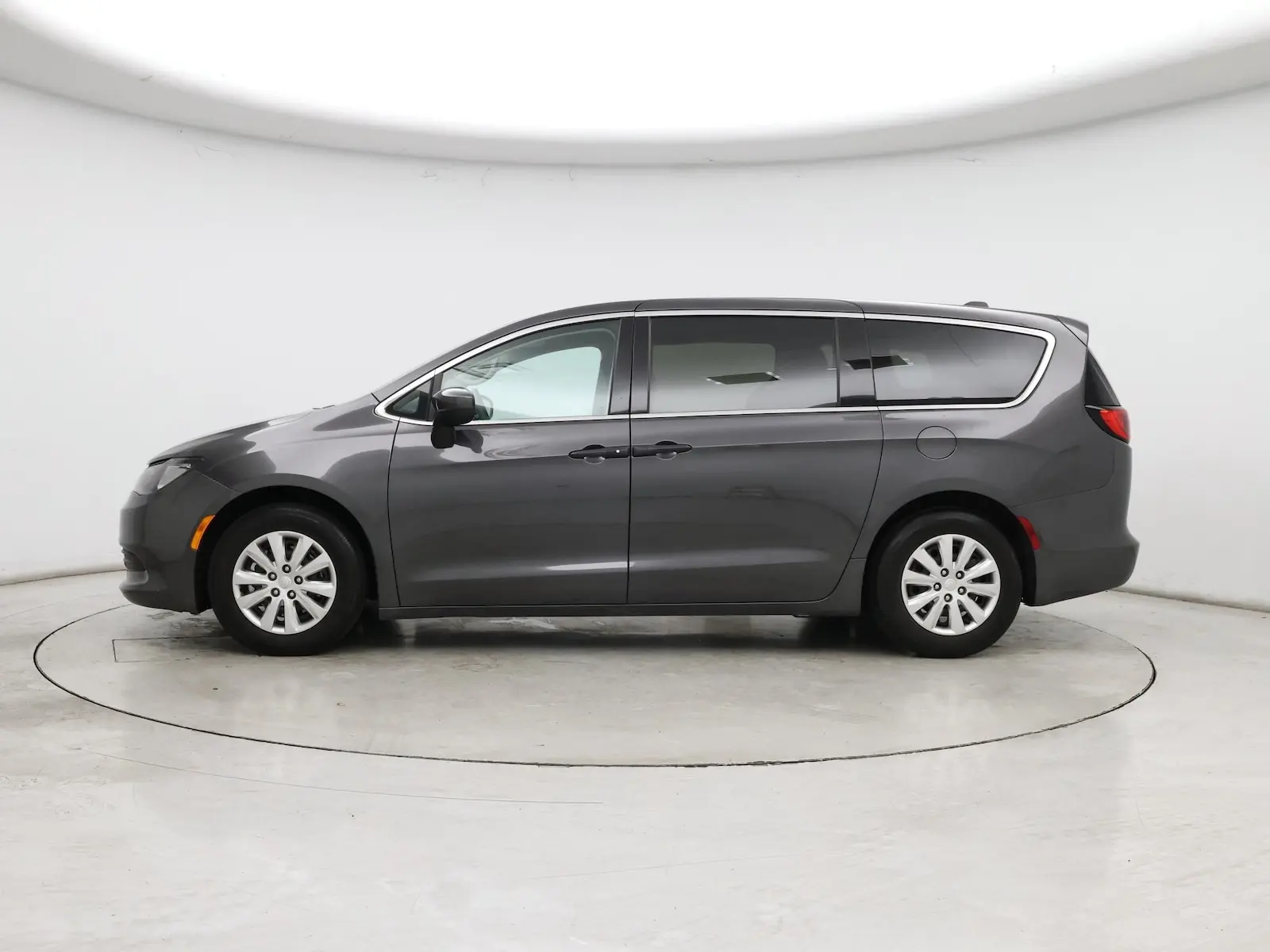 2019 Chrysler Pacifica L photo 4