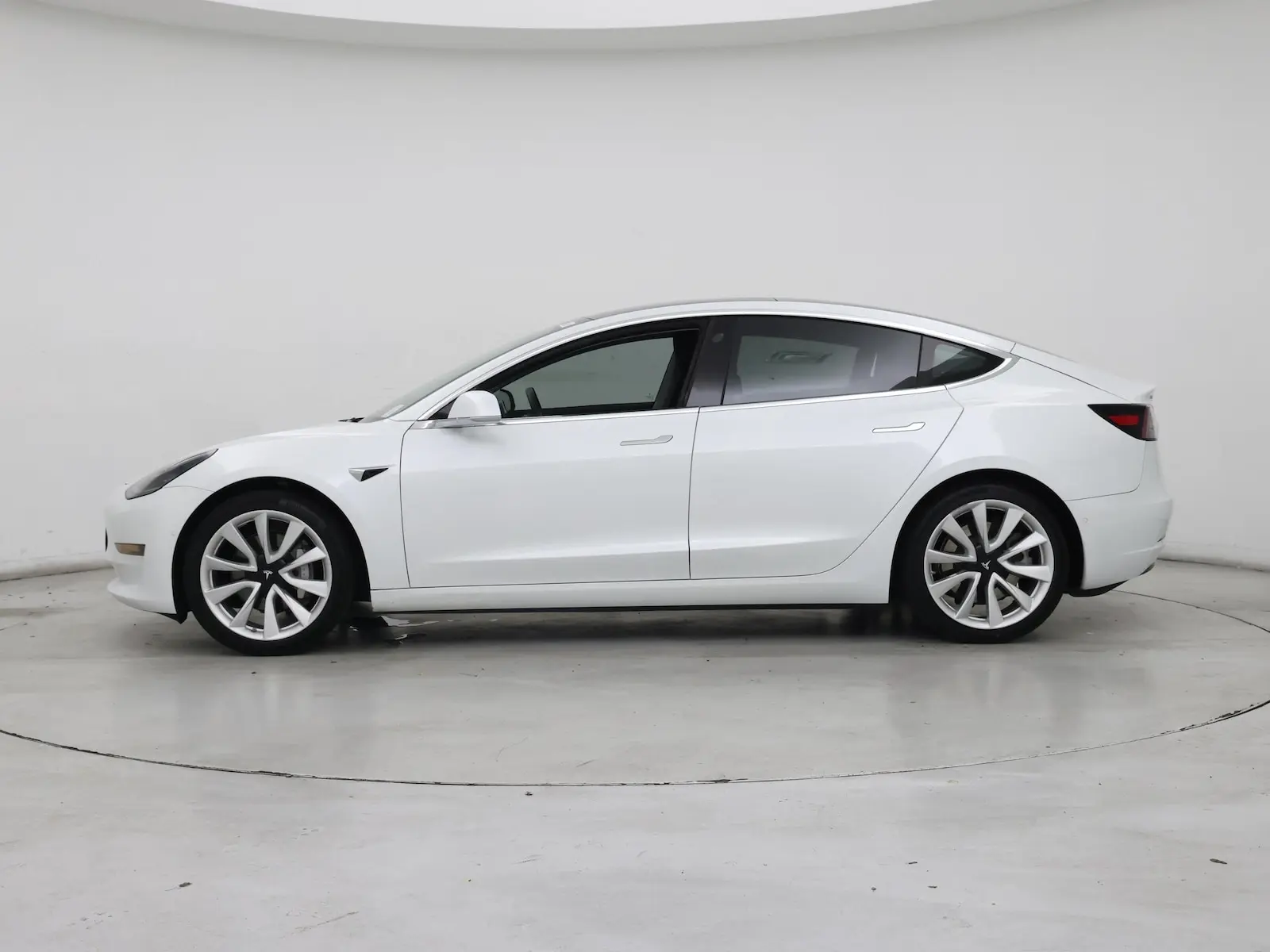 2020 Tesla Model 3 Standard Range Plus photo 4