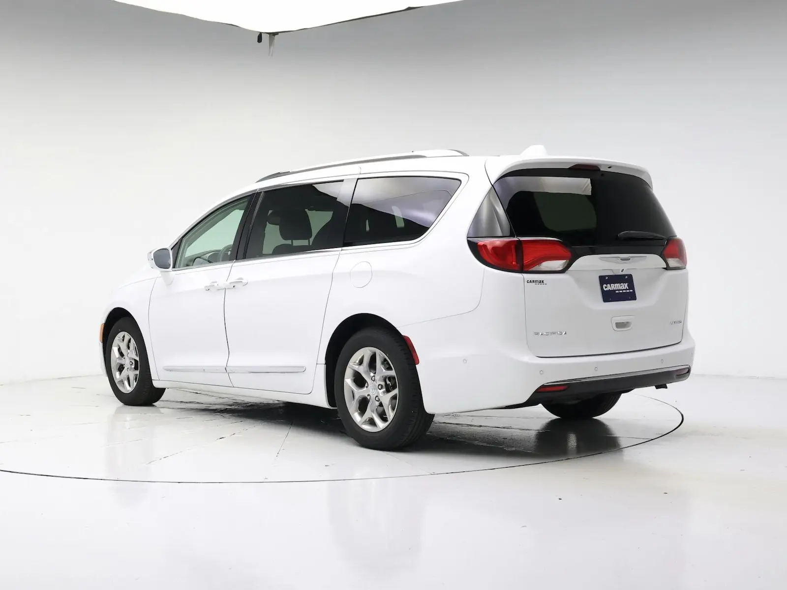 2019 Chrysler Pacifica Limited photo 3