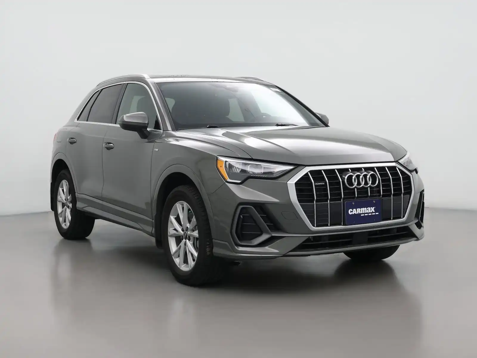 2022 Audi Q3 45 TFSI S Line Premium quattro's photo