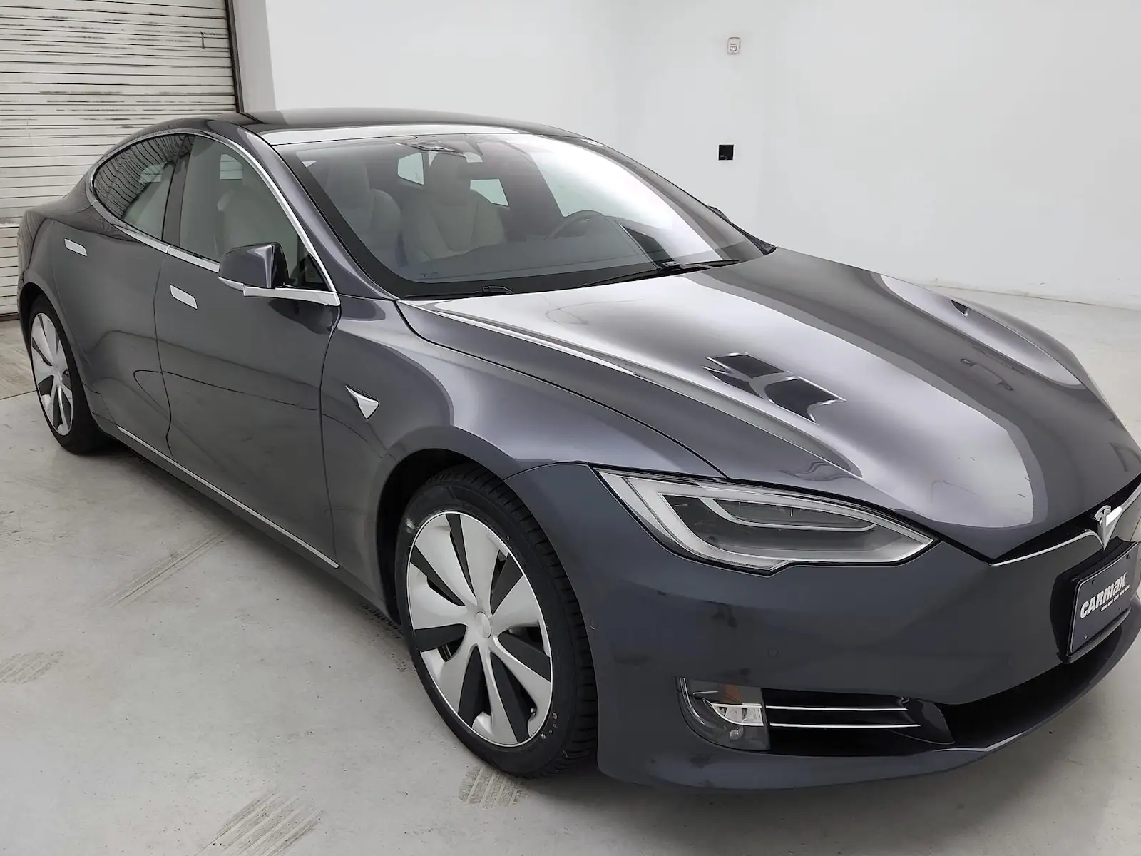 2021 Tesla Model S Long Range Plus photo 1