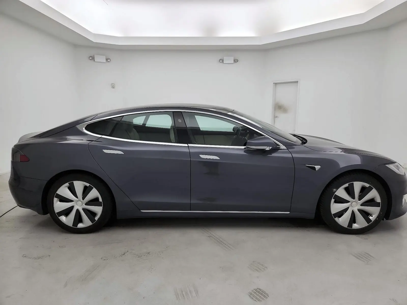 2021 Tesla Model S Long Range Plus photo 4