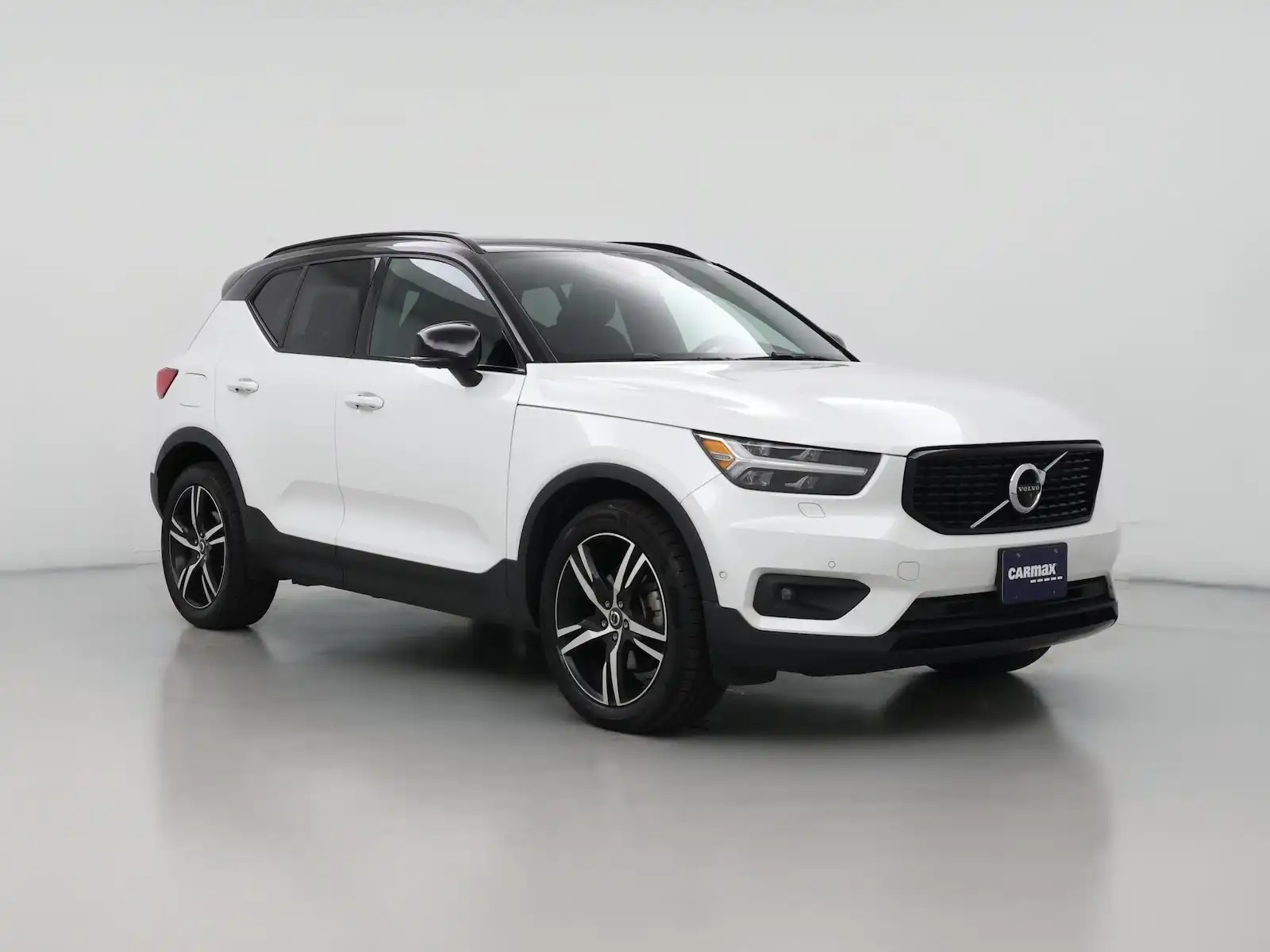 2021 Volvo XC40 T5 R-Design AWD's photo