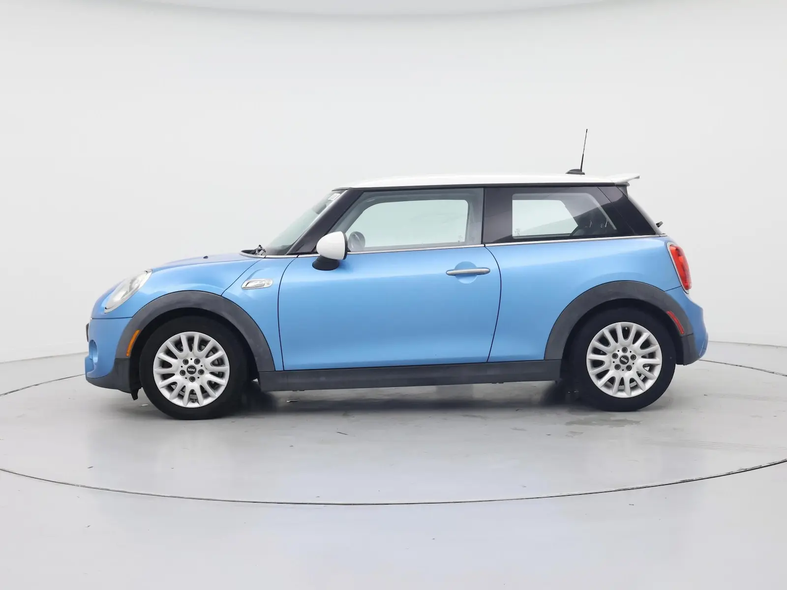 2015 MINI Cooper S photo 4