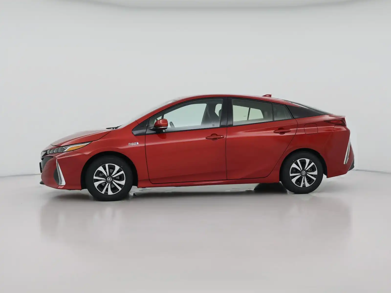 2017 Toyota Prius Prime Premium's photo