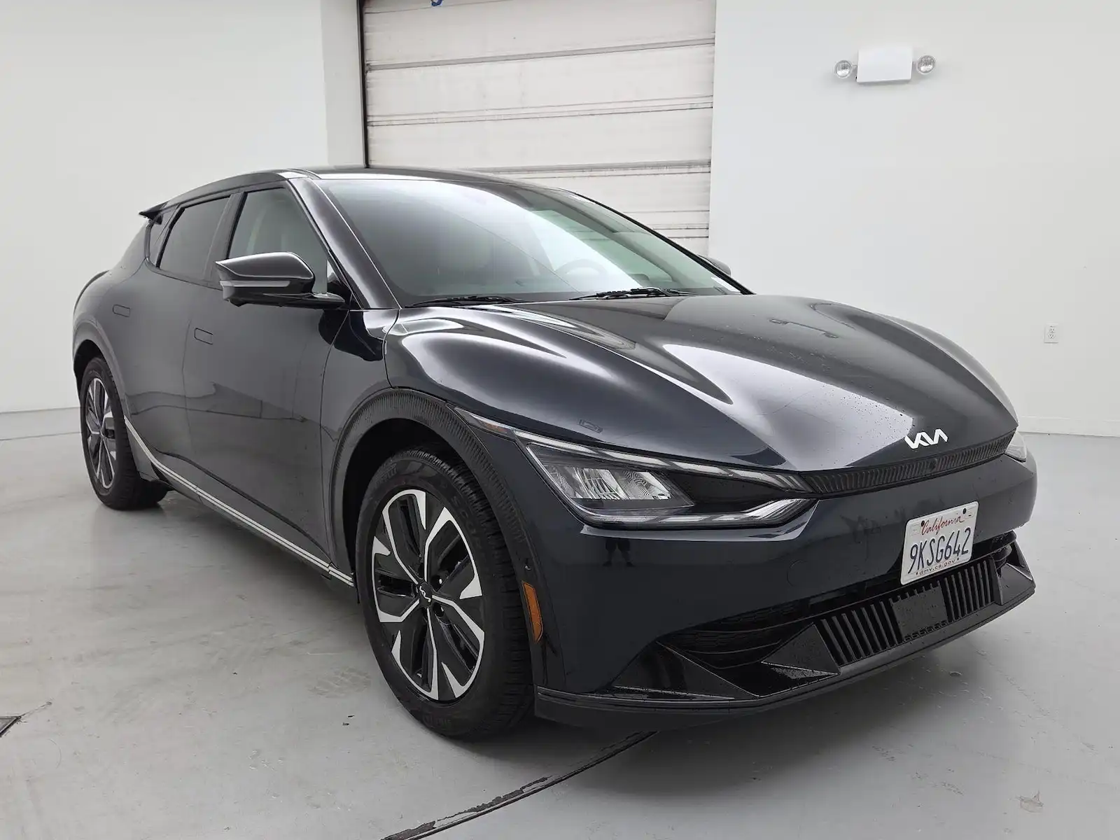 2024 Kia EV6 Wind's photo