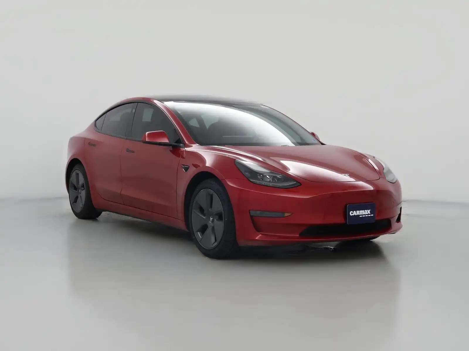 2021 Tesla Model 3 Standard Range Plus's photo